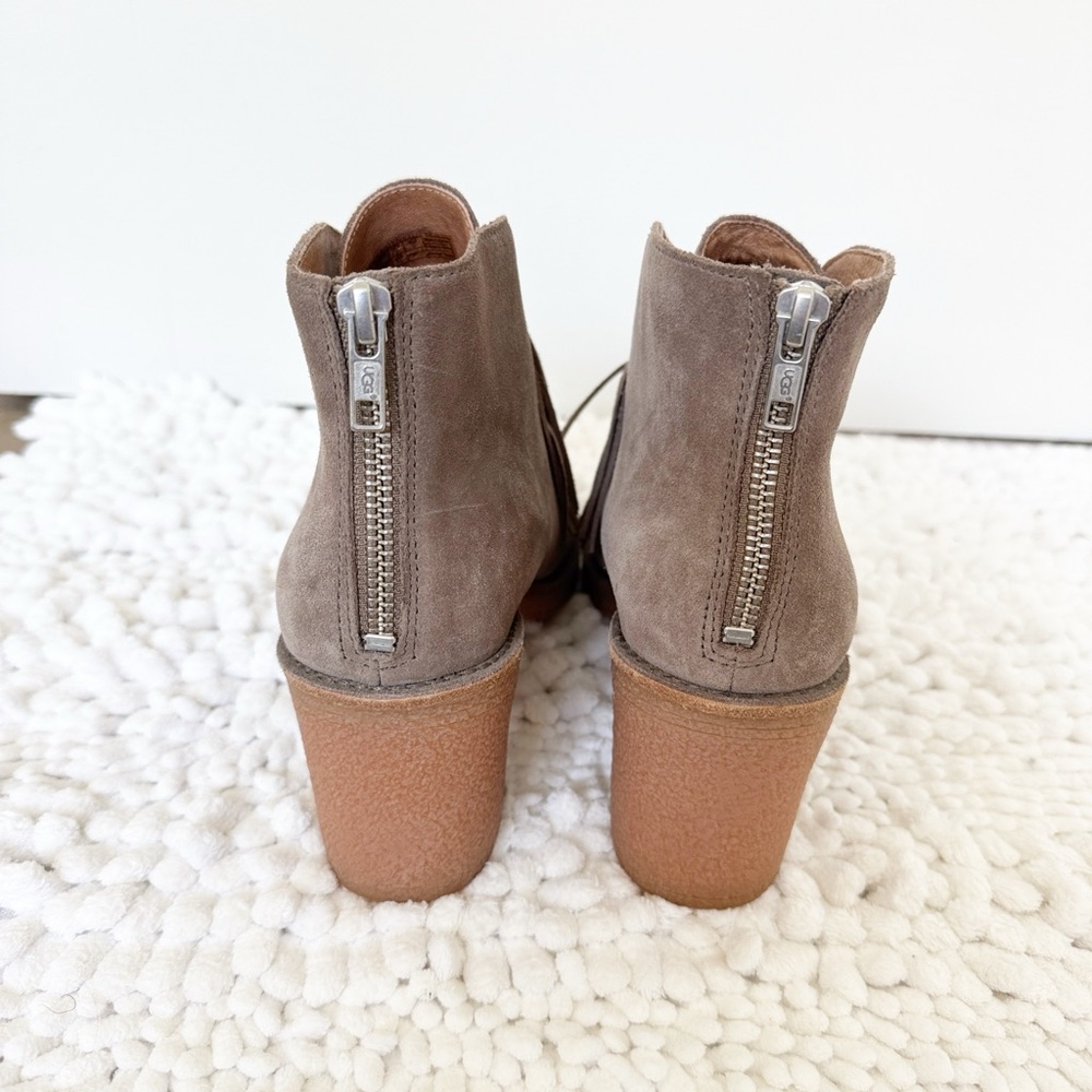 UGG Corin suede tassel booties size 7 grey brown rubber soles - Picture 4 of 7